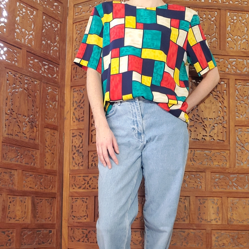 Soft and Bright patterned Erena 80s top
